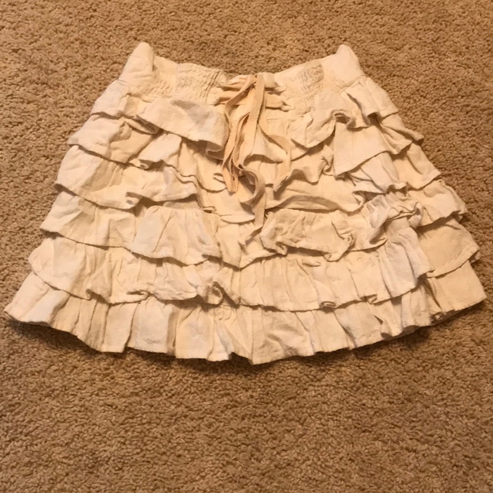 Cream linen ruffle skirt + tank top w/ tri